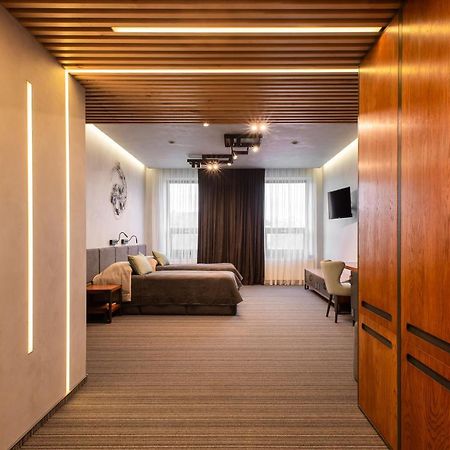 Mojo Boutique Hotel Lutsʼk Zewnętrze zdjęcie