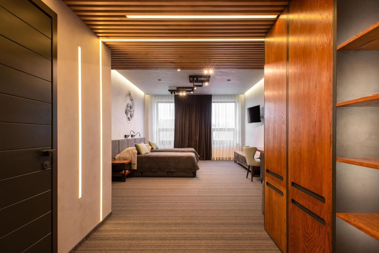 Mojo Boutique Hotel Lutsʼk Zewnętrze zdjęcie