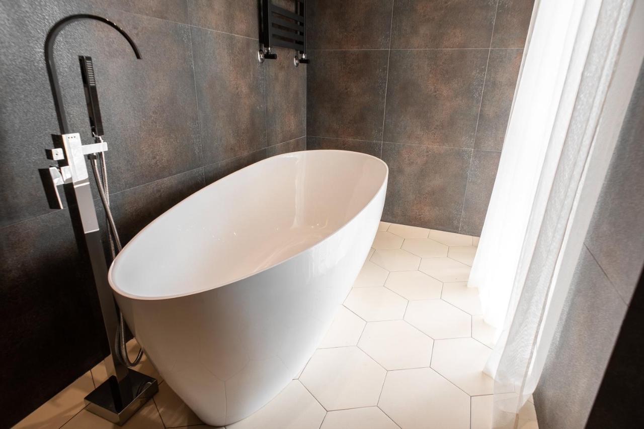 Mojo Boutique Hotel Lutsʼk Zewnętrze zdjęcie