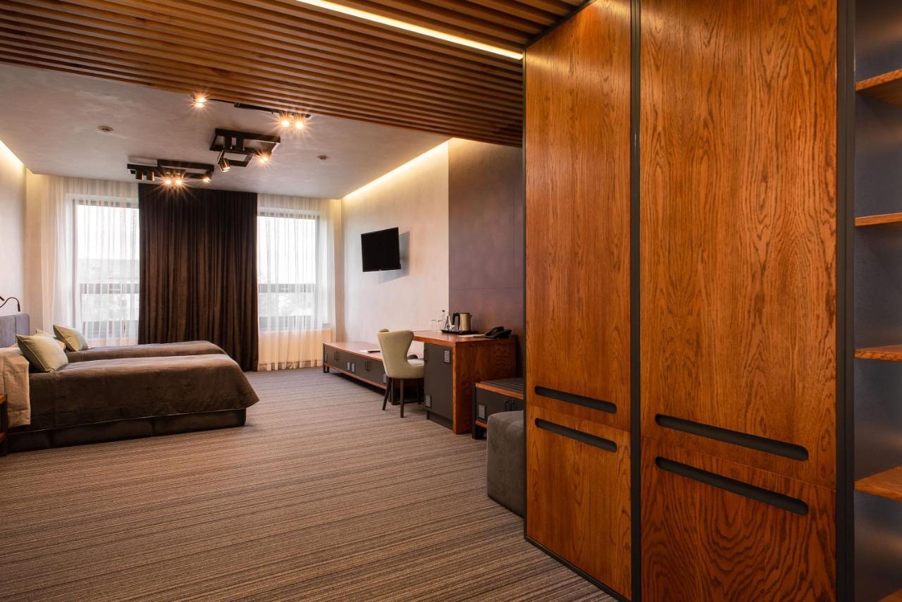 Mojo Boutique Hotel Lutsʼk Zewnętrze zdjęcie