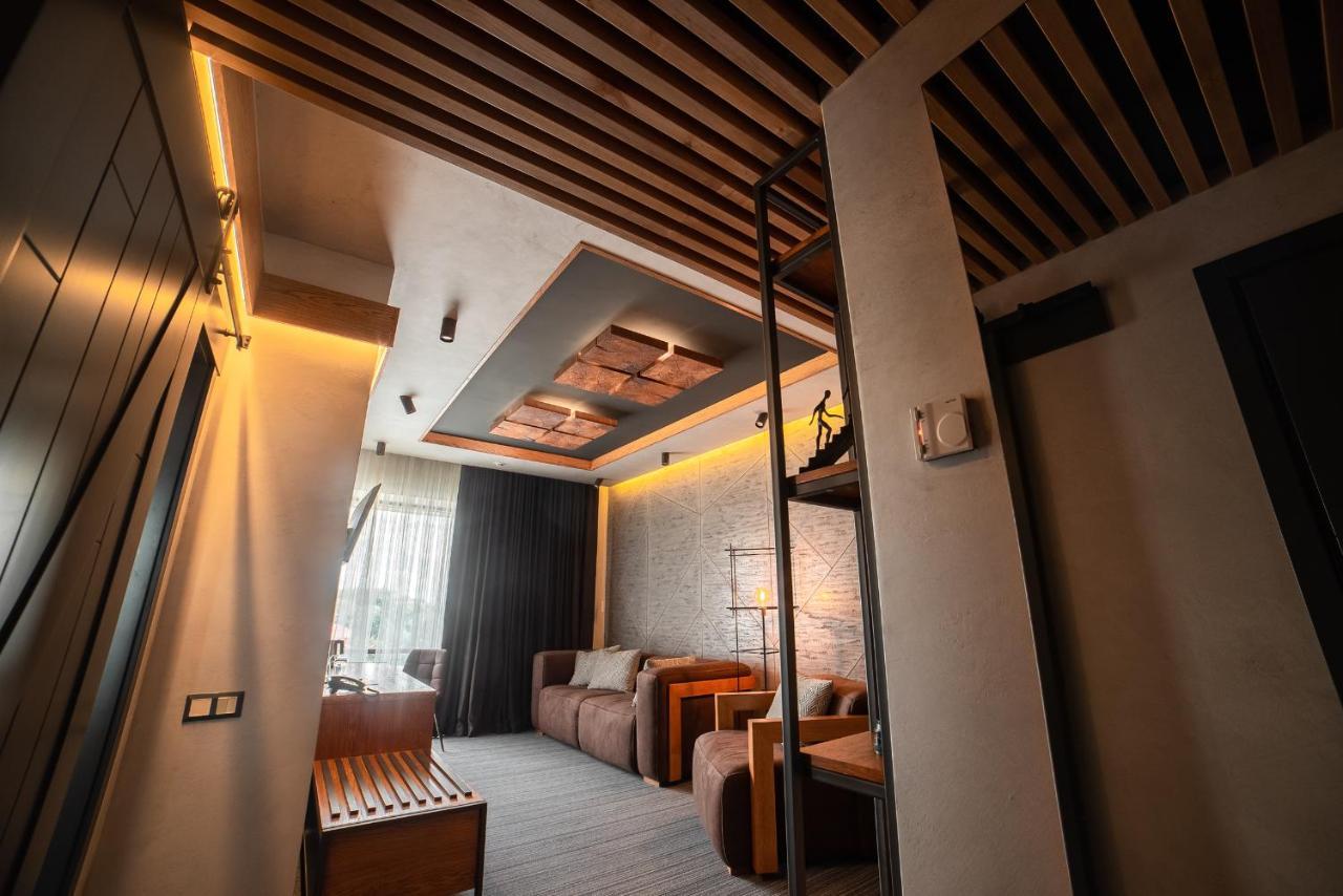 Mojo Boutique Hotel Lutsʼk Zewnętrze zdjęcie
