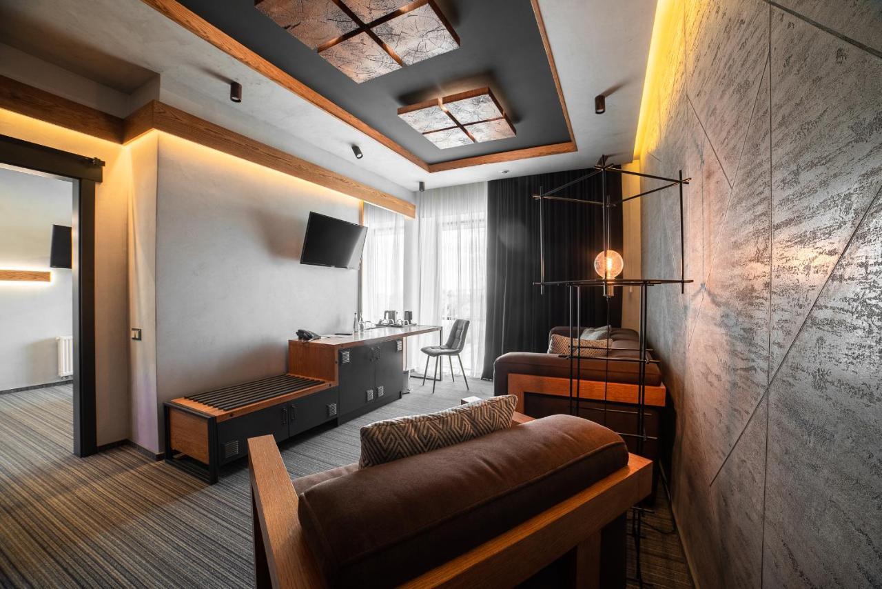 Mojo Boutique Hotel Lutsʼk Zewnętrze zdjęcie